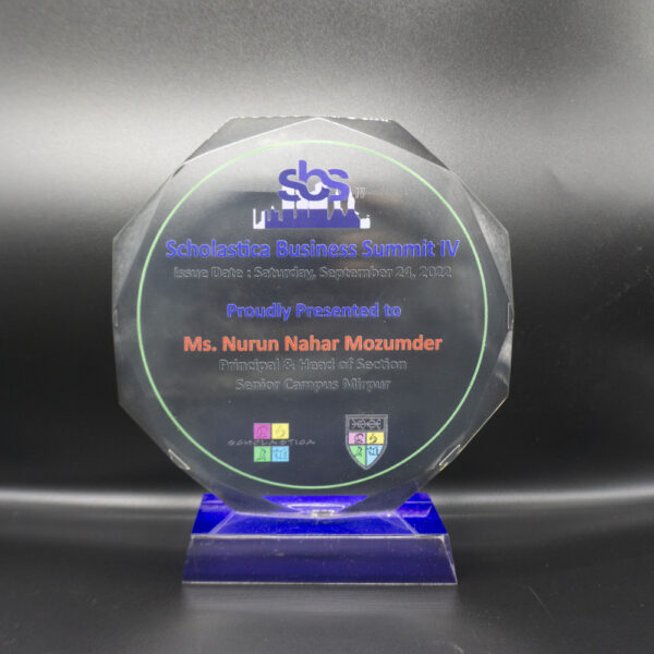 Acrylic Award – Durable & Elegant